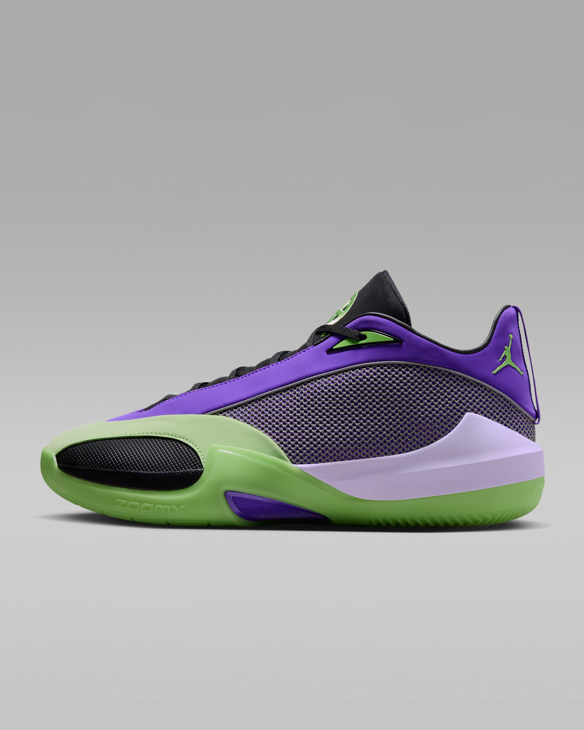Jordan Triangle Quai 54 Basketball Shoes. Nike LU